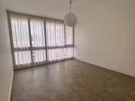 location appartement 2 pièces 47 m² à les ulis (91940)  822 €