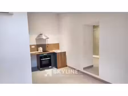 location appartement 2 pièces 40 m² à saint-cannat (13760)  800 €