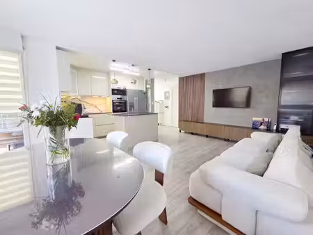 f3 rénové avec jardin et terrasse