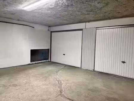 location parking 18 m² à niort (79000)  80 €
