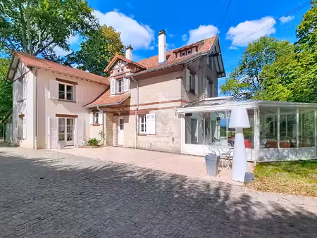 luzarches propriété rare 246m2