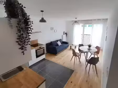 location meublée appartement 2 pièces 44 m² à saint-ouen (93400)  1 204 €