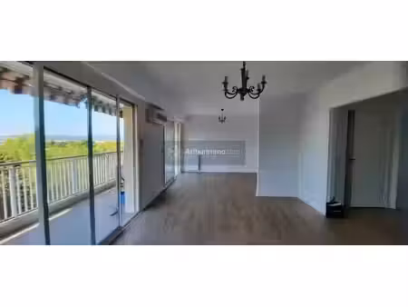 location appartement 3 pièces à saint-raphael (83700)  1 201 €