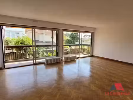 location appartement 4 pièces 102.01 m² à aix-en-provence (13090)  1 859 €