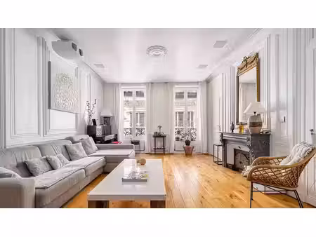 location meublée appartement 4 pièces 105.11 m² à lyon 2ème (69002)  2 200 €