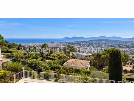 villa avec piscine en bord de mer cannes (06)