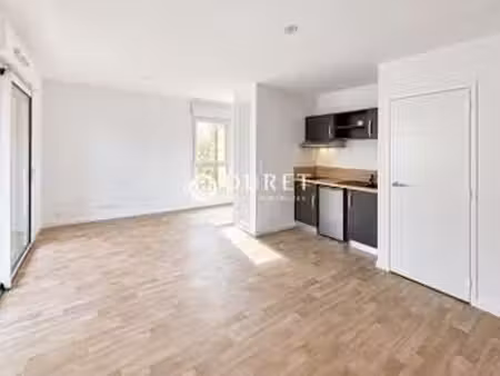location appartement 2 pièces à montaigu (85600) : à louer 2 pièces / 45m² montaigu
