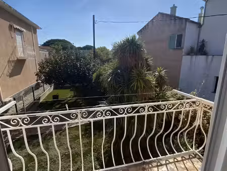 location appartement 2 pièces 43 m² à hyères (83400)
