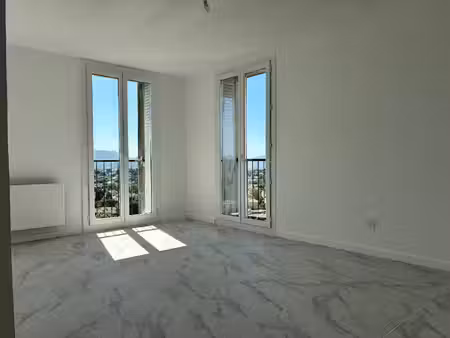 location appartement 3 pièces 67 m² à marseille 12 (13012)