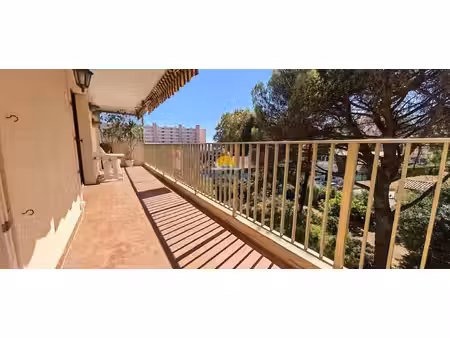 port frejus t3 avec parking