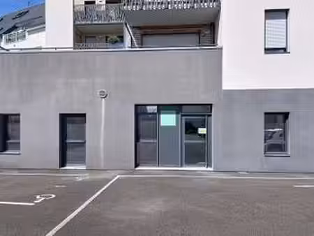 vente bureaux et commerces à plérin (22190) : à vendre / plérin