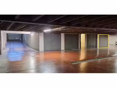 box à vendre à laeken pour € 25.000