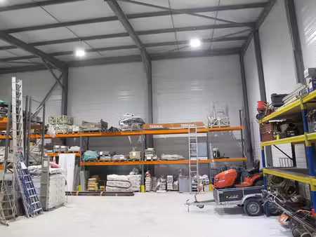 vente local d’activités 417m²