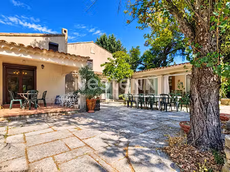 maison carpentras 8 pièces 245 m2