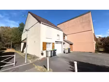 maison avec 3 chambres terrasse et jardin
