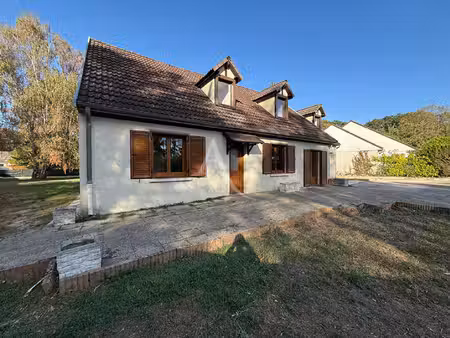 maison le chatelet en brie 4 pièce(s) 164.8 m2
