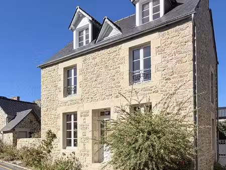 maison rénovée en centre-bourg et proche plage