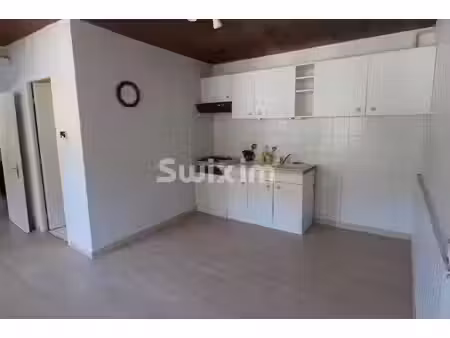 location meublée appartement 2 pièces 45 m² à hauts de bienne (39400)  395 €