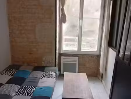 location meublée appartement 1 pièce 15 m² à niort (79000)  399 €