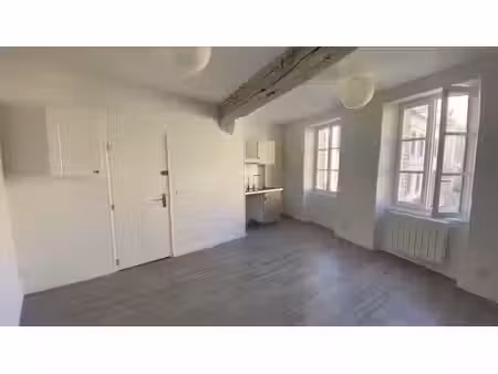 location appartement 1 pièce 22.15 m² à sens (89100)  400 €