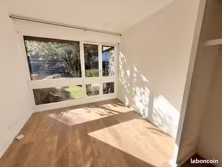 studio 1 pièce 20 m²
