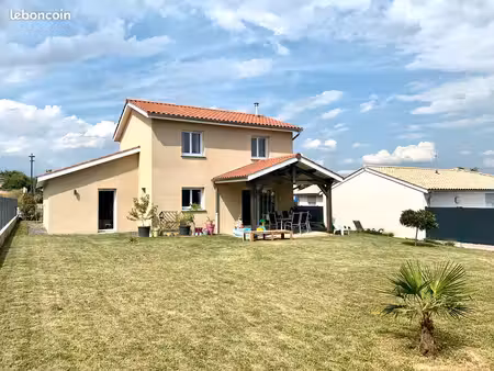 à louer – maison individuelle f5 de 125 m² à sancé