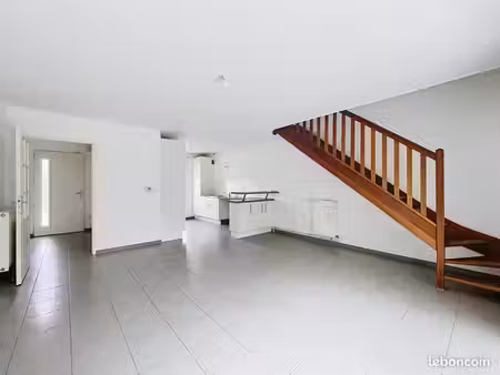 maison 4 pièces 82 m²