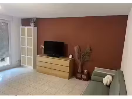 location appartement 2 pièces 43 m² à albi (81000)  527 €