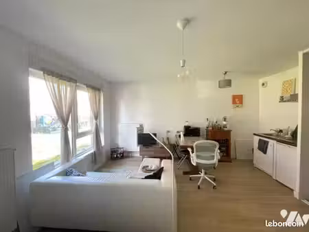 studio 1 pièce 36 m²