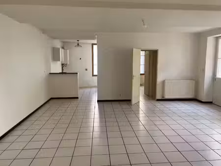 location appartement 4 pièces 96 m² à montreuil-bellay (49260)  540 €