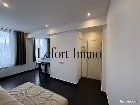 studio 1 pièce 18 m²