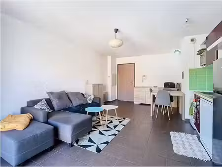 location meublée appartement 2 pièces 47 m² à villeneuve-lès-béziers (34420)  530 €