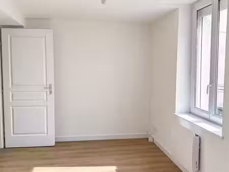 t2 entièrement rénové – 35 54 m² – chaprais / gare viotte