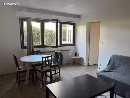 t2 meublé 41 m² - à 100 m du parc bordelais -tram d