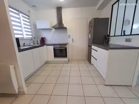 maison 3 chambres avec garage et terrain clos