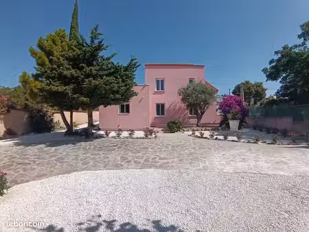 t1 bis meublé avec terrasse  piscine et parking – toulon ouest