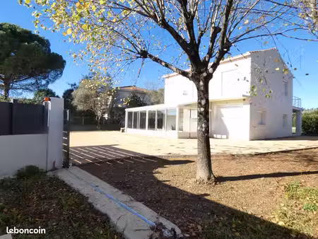 villa 5 pièces 143 m²