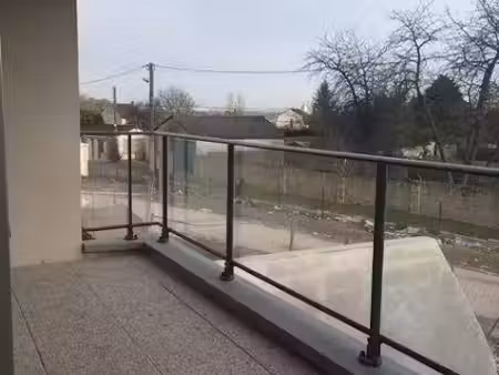 location appartement 2 pièces 47 m² à amiens (80000)  670 €