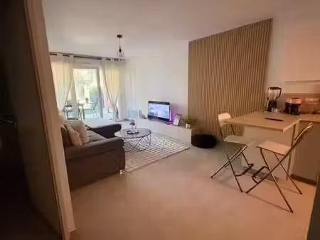 location appartement 2 pièces 47.7 m² à brignoles (83170)  670 €