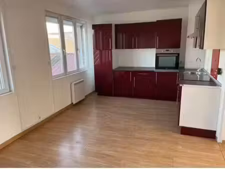 location appartement 2 pièces 37 m² à lille (59000)  680 €
