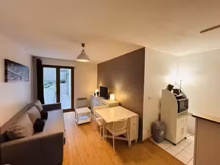 location meublée appartement 1 pièce 27 m² à reims (51100)  620 €