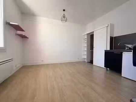location appartement 1 pièce 17.75 m² à talence (33400)  650 €