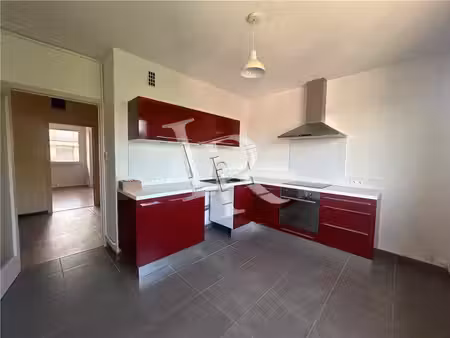 proche jardin henri vinay t3 avec balcon et parking privé