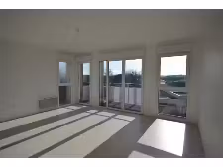 a louer - appartement t3 - saint joseph de porterie