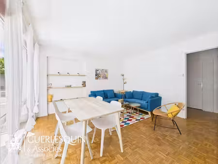 appartement t5 rénové et meublé - nantes - petit port