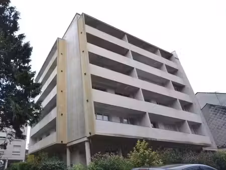 a louer studio de 34 m² + cave - proche boulevard guist'hau