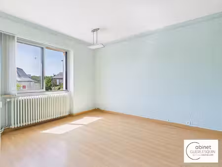 local professionnel en duplex à rénover en plein coeur du bourg d'orvault