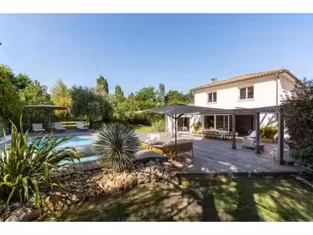 maison de luxe à vendre à bouliac