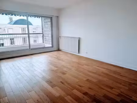 appartement lumineux entièrement rénové au cœur de bourg-la-reine