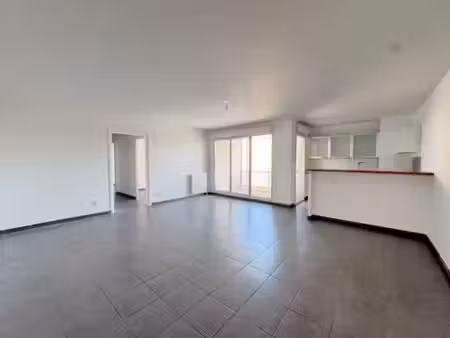 location appartement 1 pièce 72 m² à marseille 10ème (13010)  1 182 €